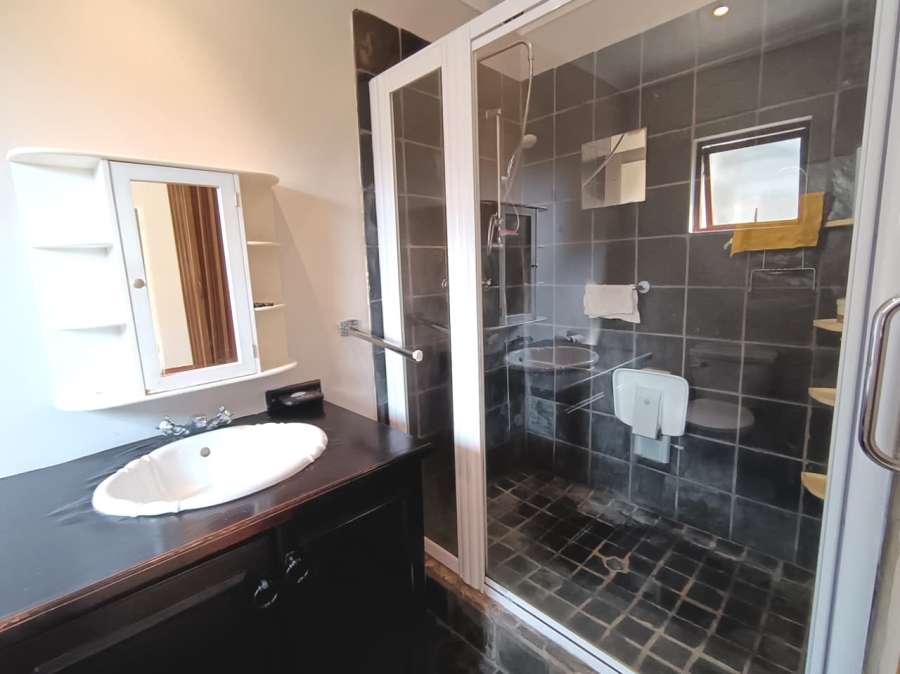 7 Bedroom Property for Sale in Walmer Eastern Cape